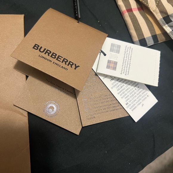 Burberry Beige Checkered Face Mask - Picture 7 of 7